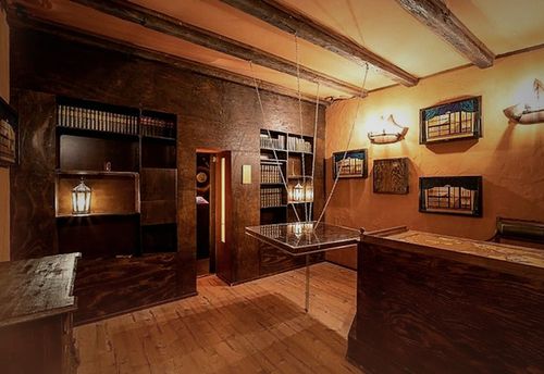 Leonardo da Vinci's Cabinet