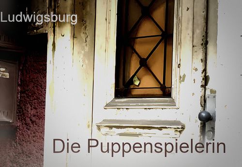 Die Puppenspielerin