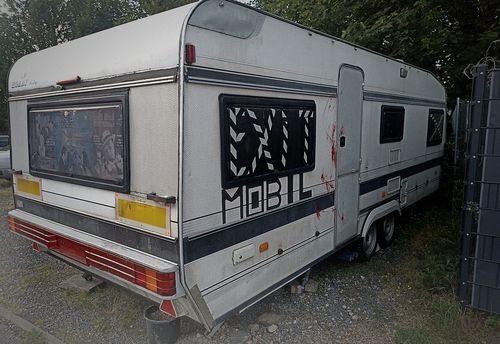 Trapped in the caravan
