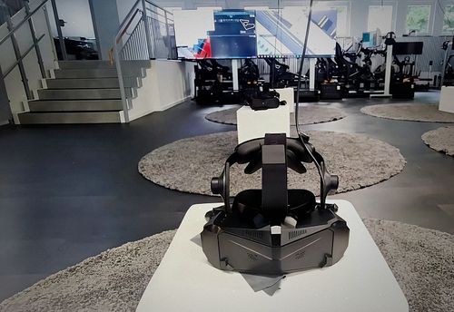 VR EXPERIENCE