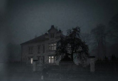 Cremlocke Manor