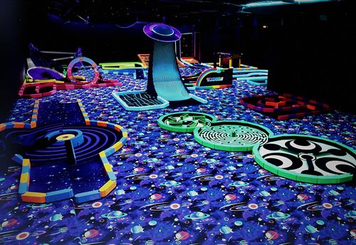Trap Golf - Blacklight Mini Golf