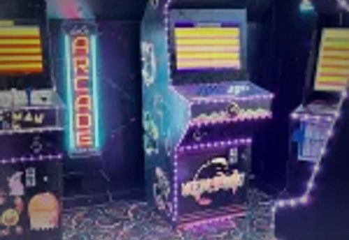 Totally 90's Mall Escape