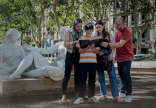 Street Escape: Gaudí and the Hidden Treasure