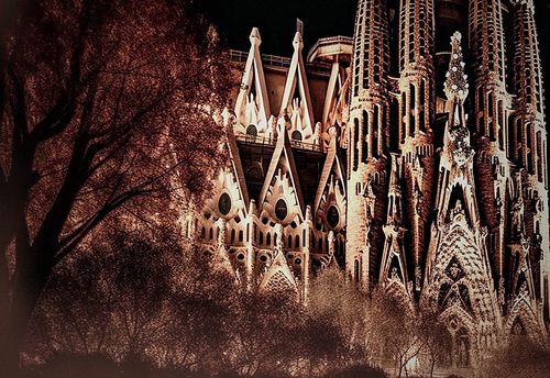 Siguiendo Los Pasos De Masones: Barcelona