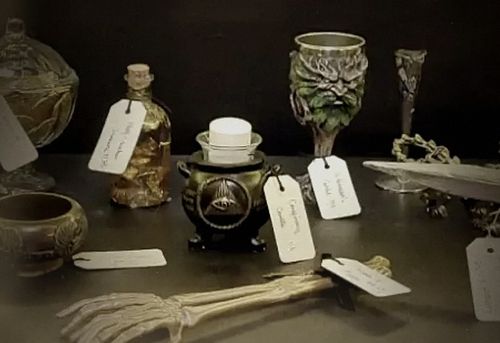 Victoria Noir: Case of the Curious Collector