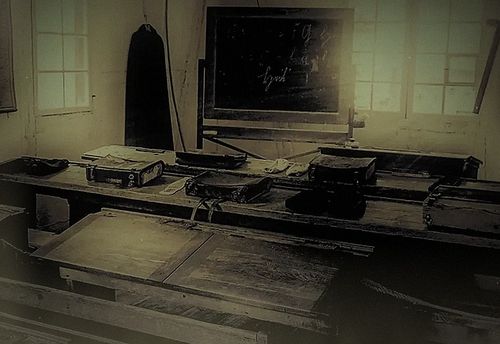 Escuela Embrujada