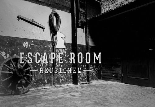 Escape Room Arrangement