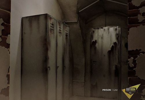 Prison Escape Room