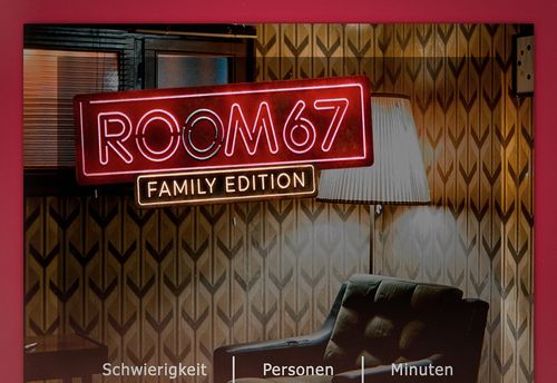 ROOM67 with Menu