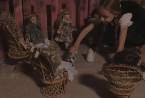 Anna’s Dollhouse