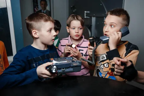 Bank robbery. Kids