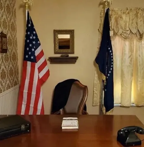 WHITE HOUSE DOWN