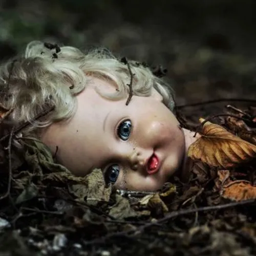 Lilith, la bambina delle bambole